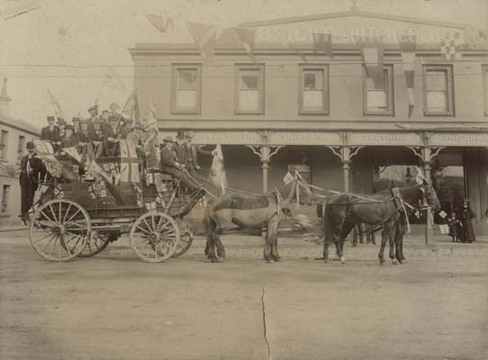 Cobb & Co. Coach at Bright & Hitchcocks, 1899