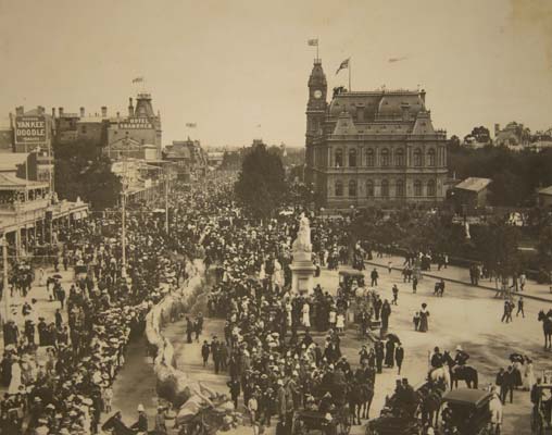 Easter Carnival, Pall Mall, Bendigo, 14 April 1906