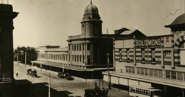 Colonial Mutual Assurance Society and Solomon's Buildings, c.1925