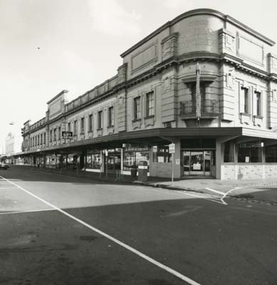The Corio Stores corner, McCann Street, 1984