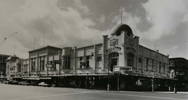 Bull & Owen (Solomons) Corner, 1984