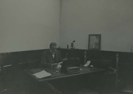 Bright & Hitchcocks Staff, c.1930