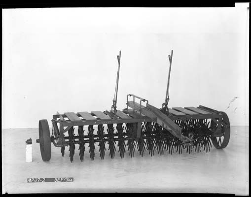 GL-27 Rotary Weeder, International Harvester, 1944