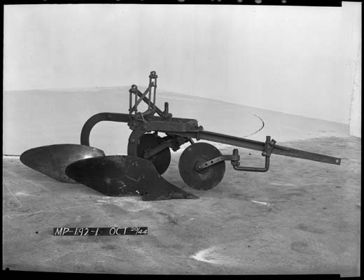 GL-192 Plow, International Harvester, 1944