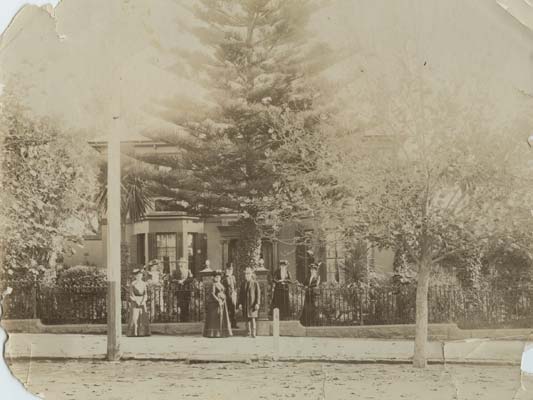 Hitchcock Family at Roslyn, La Trobe Terrace, c.1890