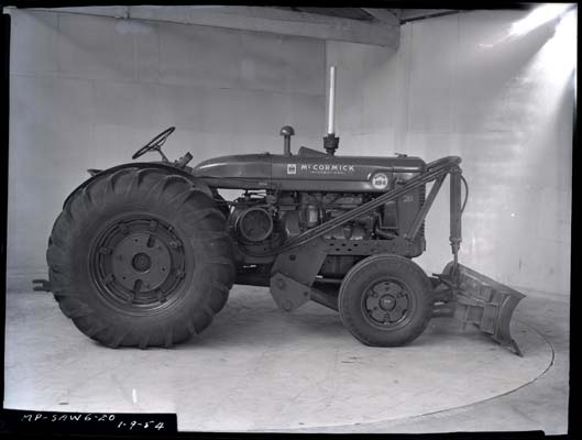 MP-SAW-6-20 Tractor, International Harvester, 1954