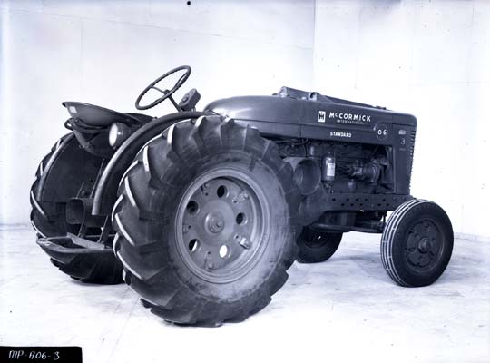 MP-AO6-3 Tractor, International Harvester, 1952