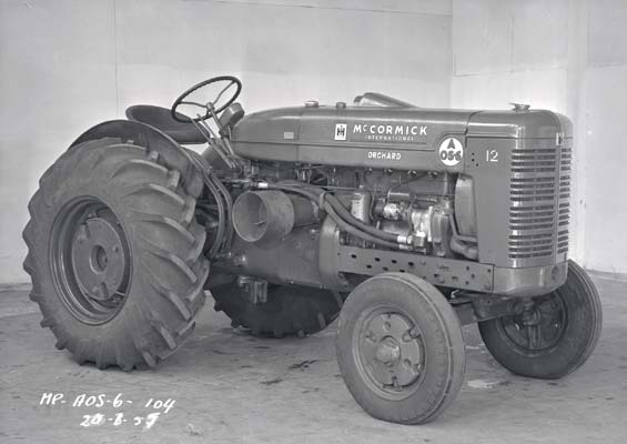MP-AOS-6-104 Tractor, International Harvester, 1955