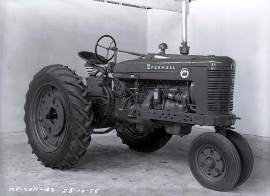 MP-SAM-43 Tractor, International Harvester, 1955